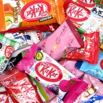 Läjä Japanilaisia KitKatteja